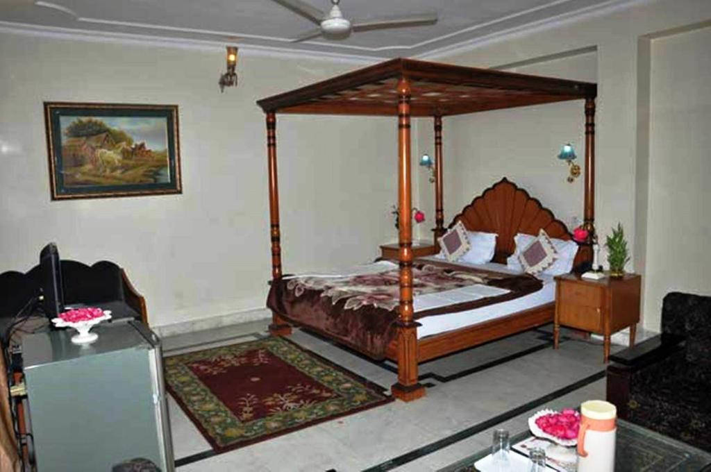 Hotel Aashish Jaipur Exteriör bild